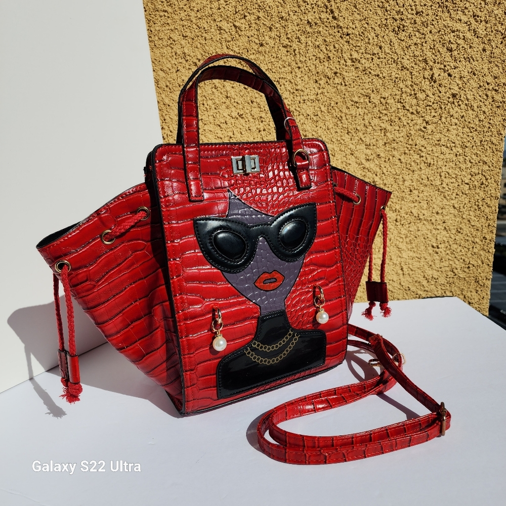 3D Lady Face Red Crocodile Pattern Leather Top Handle Women's Crossbody Bag - Picture 3 of 8